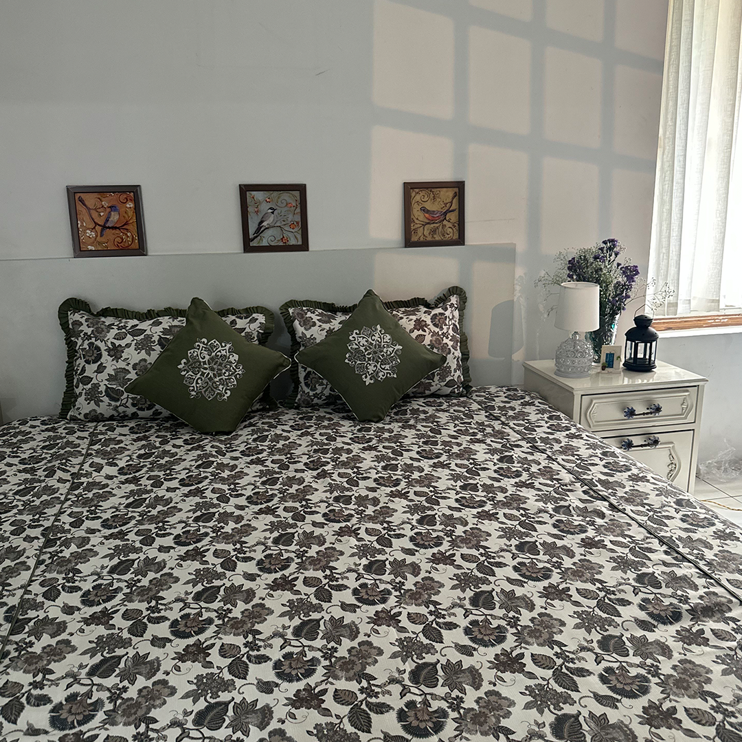 Aurora Joyspread Premium Cotton Bedcover (108x108")