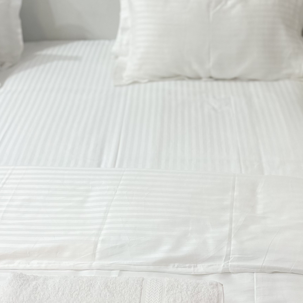 210 TC White Satin Stripe High quality Cotton, King Size